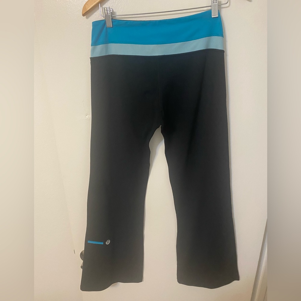 lululemon Athletica Vintage Throwback Grove Black Pants with Blue Accents - Picture 3 of 6